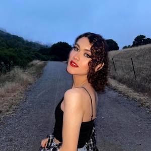 Meet your Posher, Lucia